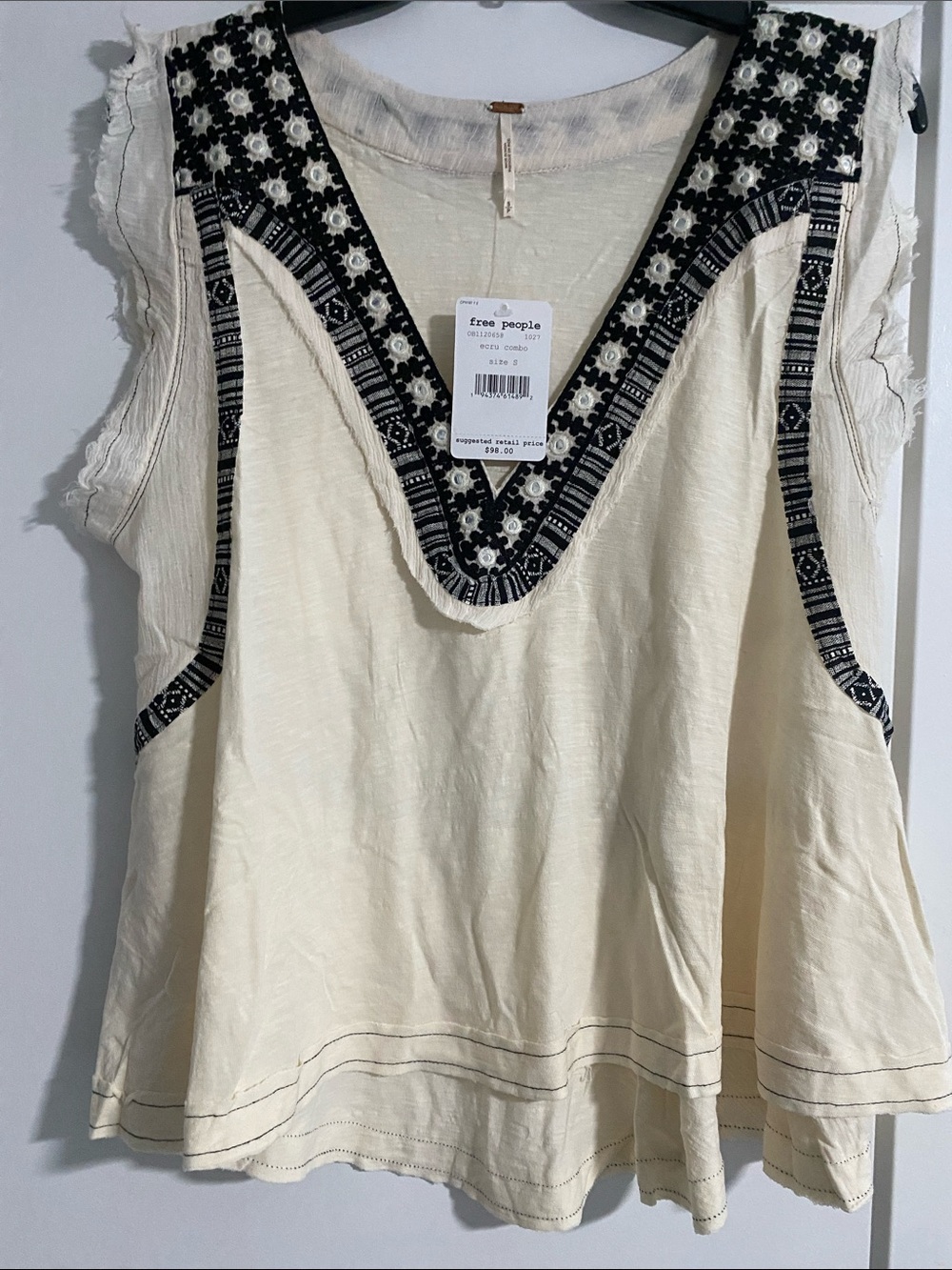Free People Cream V-Neck Embroidered Sleeveless Top Details Galore ❤️